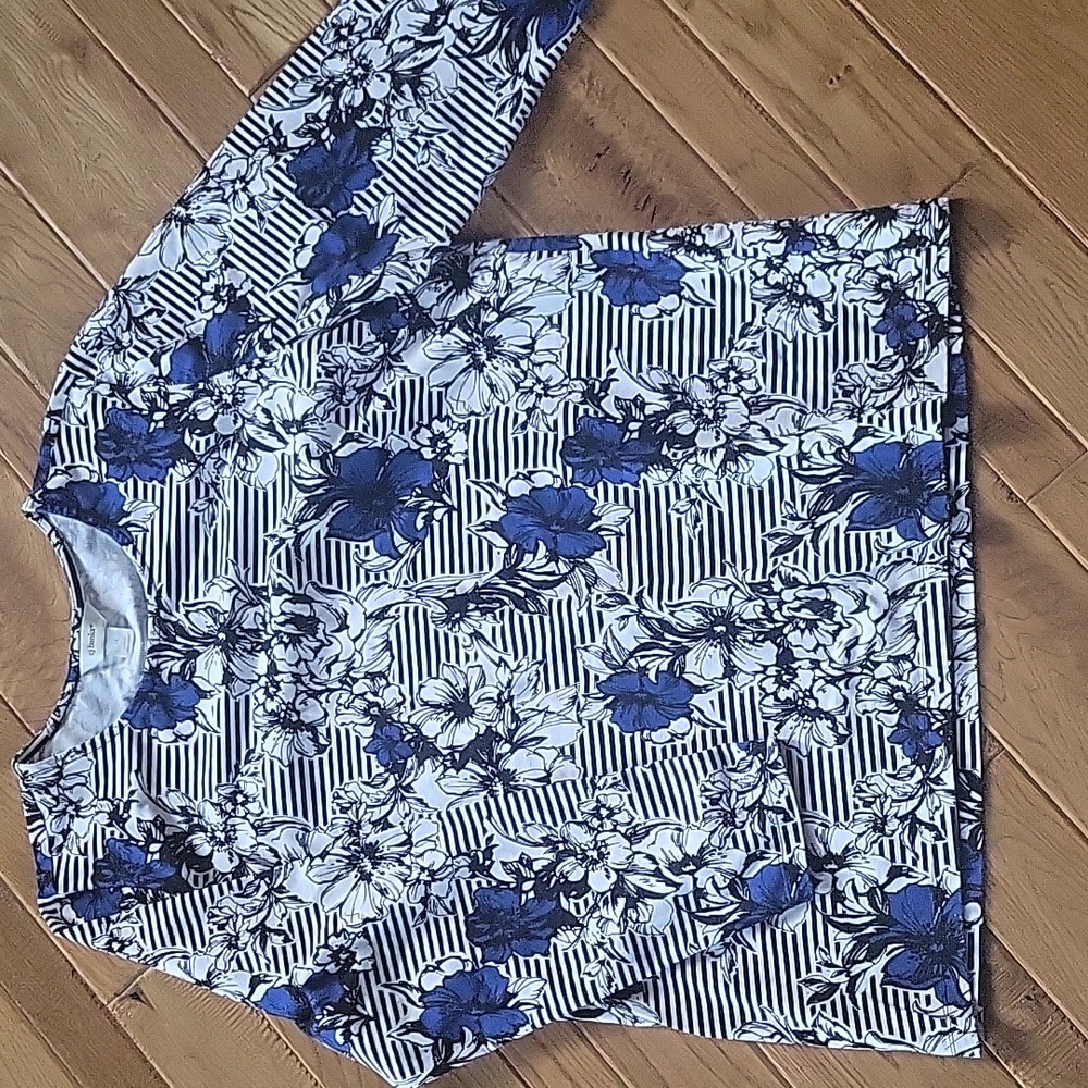 CJ Banks Black and Blue Floral Long Sleeve Top